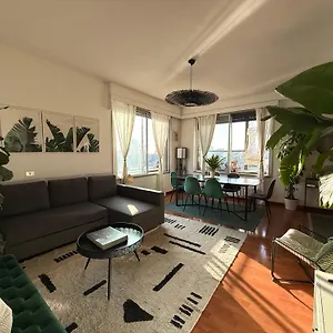 https://urban-jungle-attico-vista-milan.italymilanhotels.net
